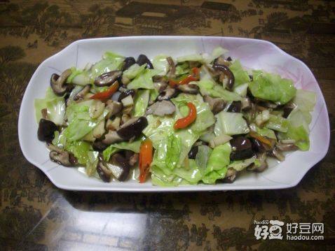 包菜炒香菇