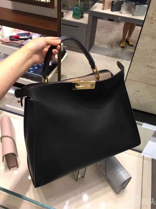 fendi芬迪peekaboo中号 essential【视频直播采购】