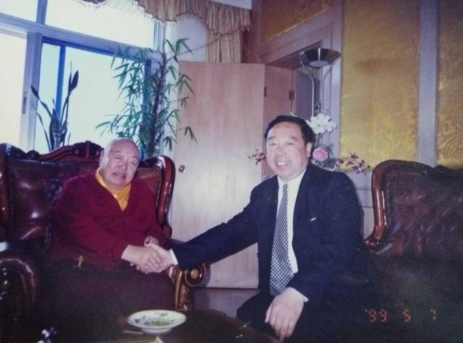 谒六世贡唐仓大师