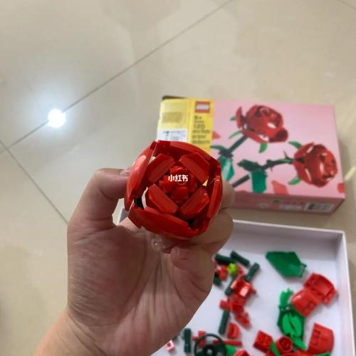 样_乐高怎么样_森宝积木怎么样_花束_积木_乐高玫瑰花_兴趣爱好_玩具