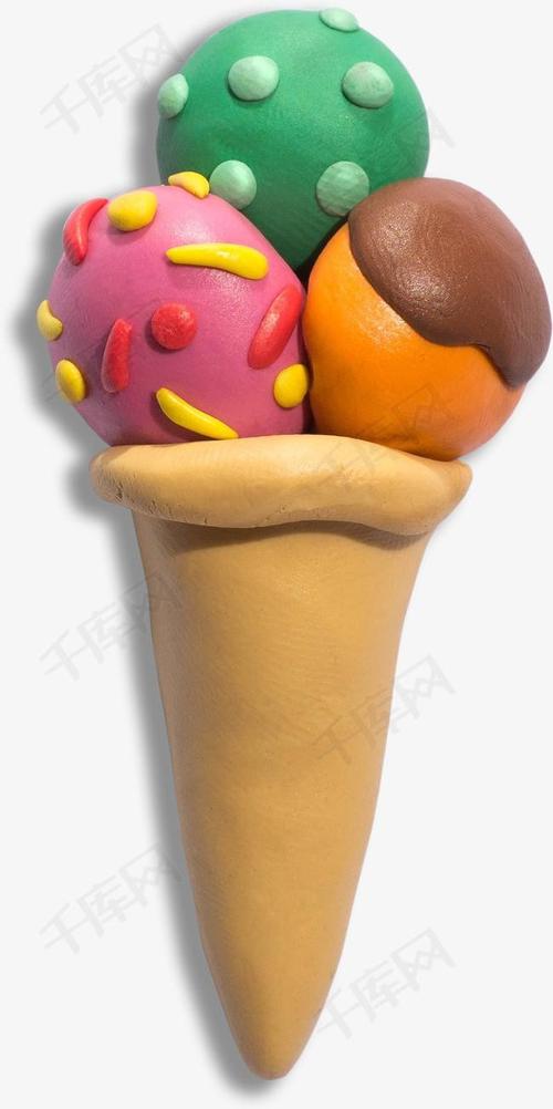 和孩子们爱吃冰激凌的心理,组织了一次彩泥手工活动——美味的冰激凌