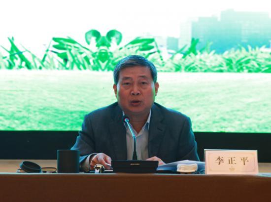 市委宣传部副部长,市文明办主任李正平对未成年人思想道德建设工作作