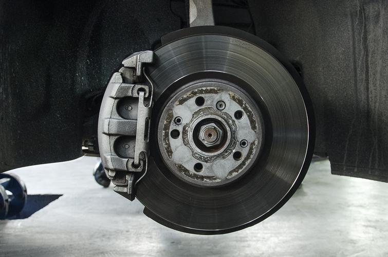 改装案例 | 奔驰r350改装tei racing p60s刹车卡钳套件