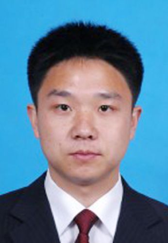 周洲的个人简介