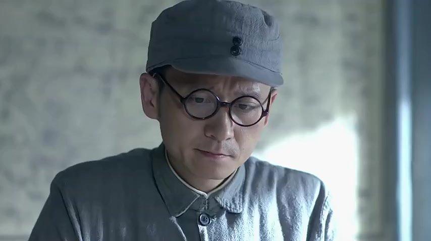 雪豹坚强岁月张仁杰拿出一张报纸周卫国一看被气的吐血