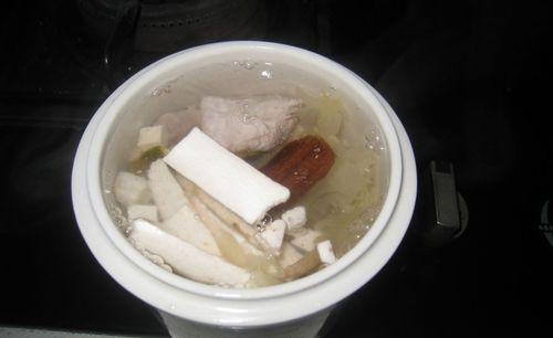 麦冬茯苓炖瘦肉