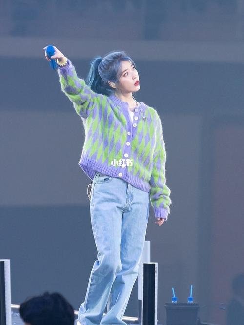 iu蓝色头发真的好漂亮!_李知恩_iu_娱乐_明星娱乐资讯