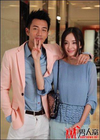 杨幂否认与刘恺威分手与刘恺威情侣装合照秀甜蜜