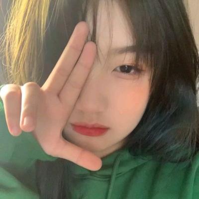 氛围感女头/图源网络·礼拿_女生头像_我要个性网