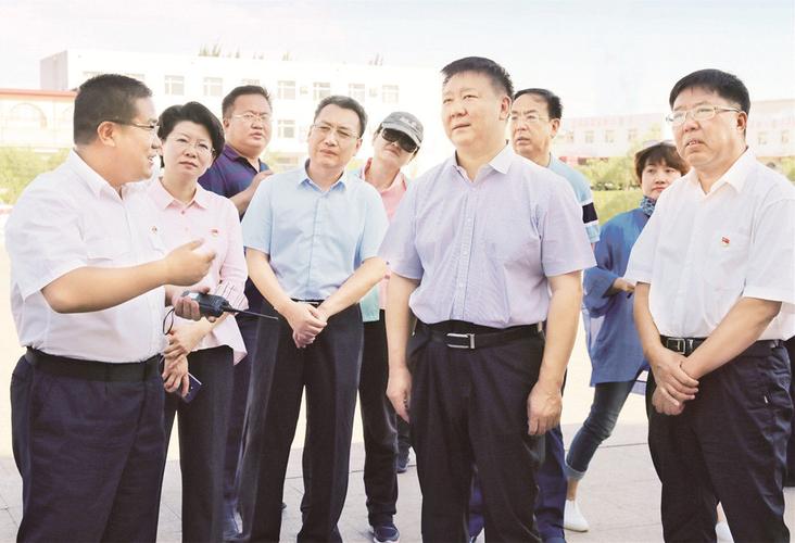 史万钧:攻坚不松劲 聚力补短板 持续惠民生 不断提升群众的幸福感和