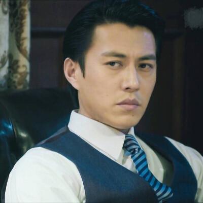 是在那个夏末初秋的季节,感谢《伪装者》,让我知道了有一种大哥叫明楼