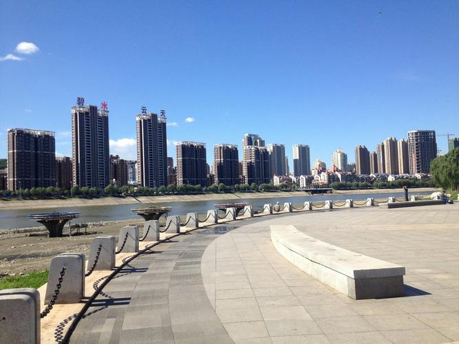 辽宁省本溪市溪湖区大明山街靠近河畔小学天气预报