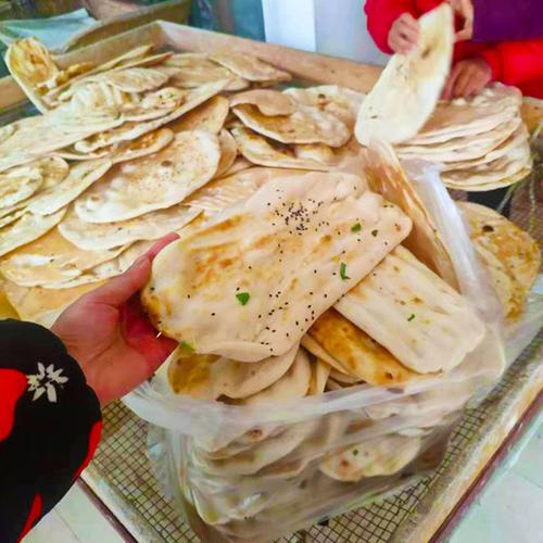 锅饼枣庄烧饼火烧面食山东特产主食缸贴子发面锅贴面饼大饼面包 小