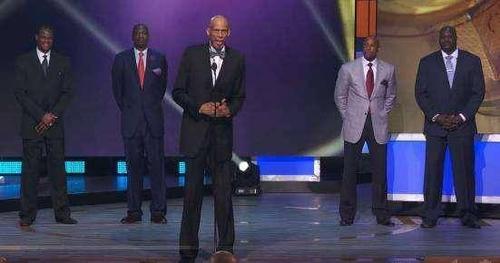 奥尼尔的手长38厘米?身高只有2.13米?别被谣言骗了!