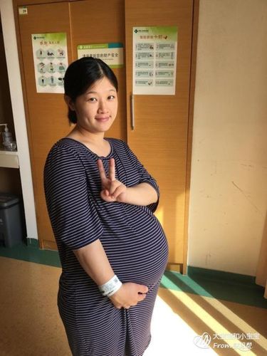 大肚子孕妇痛得要生了视频_手机壁纸_电脑壁纸_桌面壁纸【图客网】