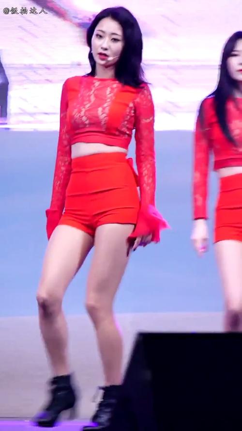 饭拍达人         韩国美女激情热舞,迷人长腿超诱惑尤物性感kyung