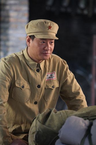 连奕名饰演傅子刚