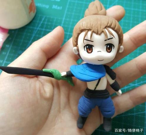 手工英雄联盟中的亚索粘土人物做法