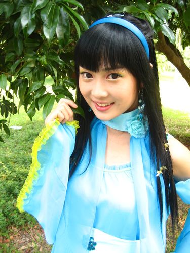 巴啦啦小魔仙图片变美女_丝袜小短裙美女_一纟不桂的美女图片丝袜