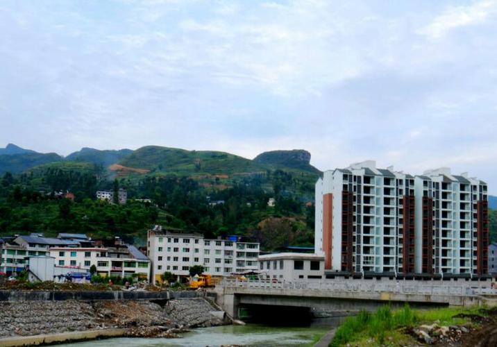 摄影 水坝塘风光         水坝塘镇是桐梓县城北部副中心,位于黔渝