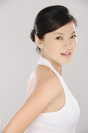 杜梅扮演者阎青妤 姓名:阎青妤 原名:阎青 祖籍:山东 民族:汉族 出生