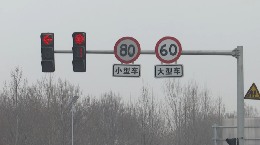 信号灯:闪三秒还是倒计时,你怎么看?