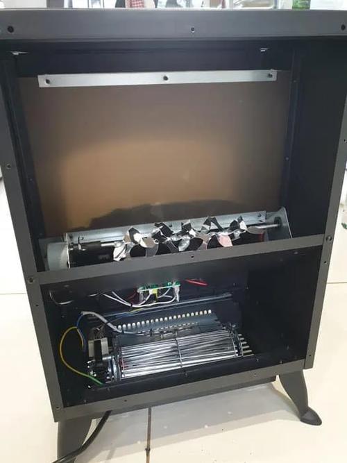 直播图解:电壁炉内部构造