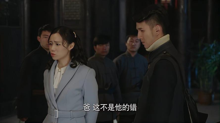 战天狼姑娘偷了老爸的枪跟着小伙参加抗日结果被老爸抓回来