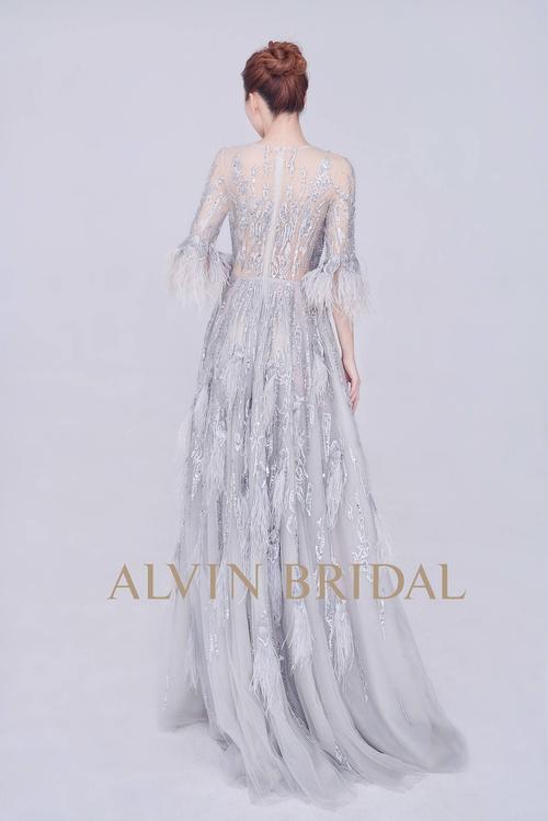 2018冬季羽毛法式主婚纱女新娘结婚礼服重工拖尾齐地孕妇秋冬款轻