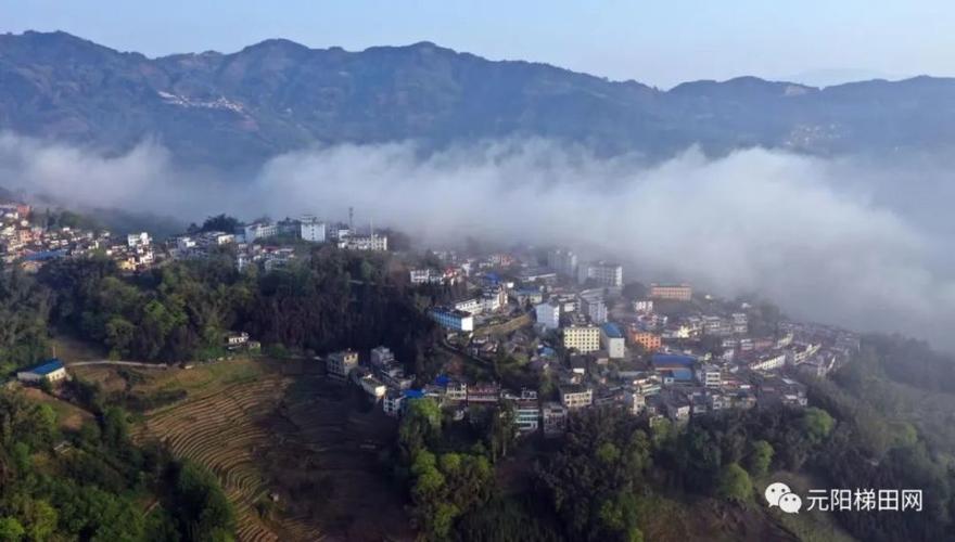 逢春岭乡位于云南省红河州元阳县东部,东经103°05′至103°12