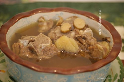 当归黄芪炖羊肉