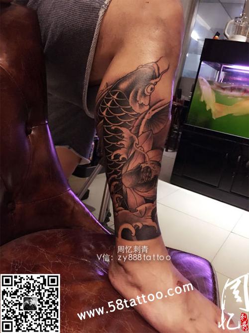 腿部纹身动物纹身图案传统鲤鱼纹身图案北京纹身哪家好周忆刺青
