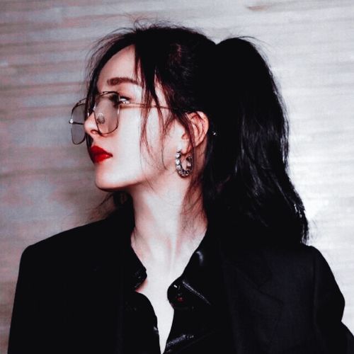 杨幂头像 二转注明潇柇 拿图dd点赞收藏