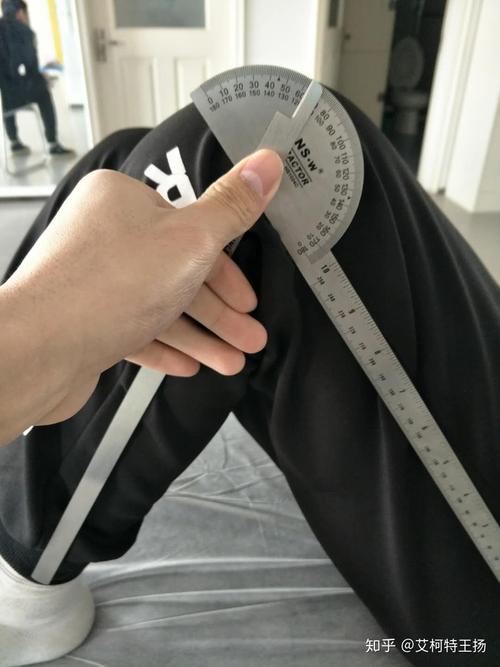 膝关节角度117度