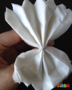 首页 闪靓童网 手工制作 折纸 折纸花   然后我们