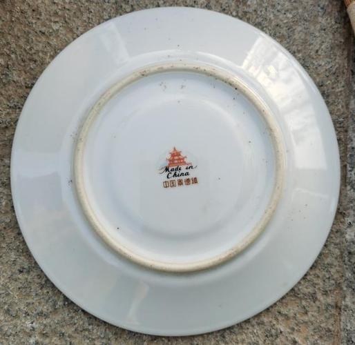 567瓷器之具有欧洲风情粉彩盘
