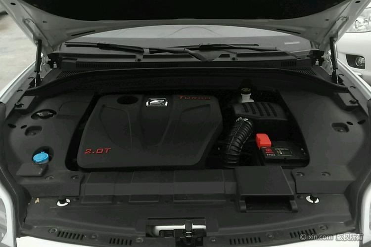 众泰sr9发动机舱