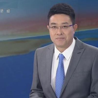主持人崔志刚图片 中央电视台主持人崔志刚图片