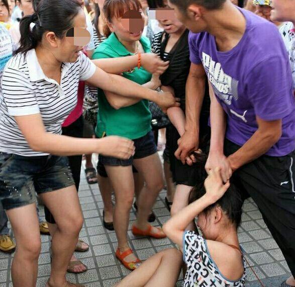 老公出轨半年被妻子发现后要求离婚原配只用1招赶走小三守住婚姻