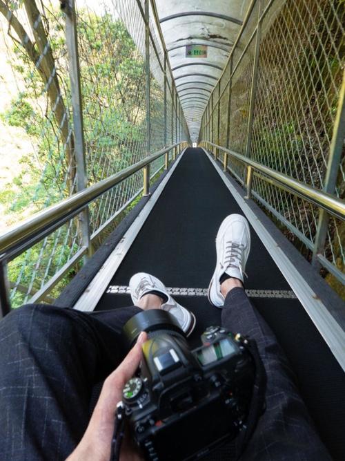 梁皇山,度过一段充满欢乐与刺激的时光 很快我们便到达了"飞天魔毯"的