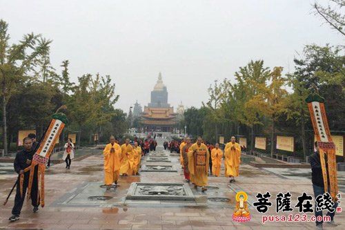 道坚大和尚于汶上宝相寺作《佛教徒的社会价值》讲座