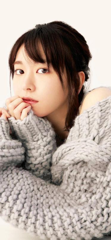 2k手机竖屏分辨率720x1560新垣结衣发呆的样子壁纸