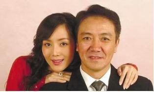 与李幼斌恩爱24年,却终未敌过三婚史兰芽,离婚后她为何不哭不闹