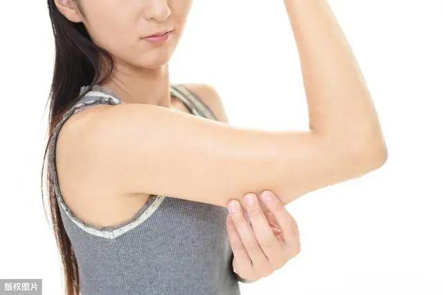 拜拜肉蝴蝶袖怎么减3个方法坚持60天恢复细长手臂