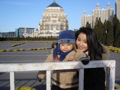 金晶自曝曾有自闭倾向 新剧感受家人亲情伟大