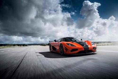 柯尼塞格agera rs,幽灵logo很抢眼