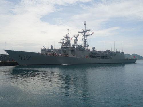 台湾专家:用一艘成功级护卫舰就能全歼菲海空军