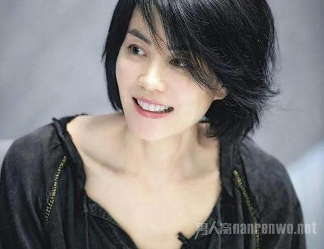 谢霆锋为什么选择年纪大自己离两次婚的王菲,却原谅不