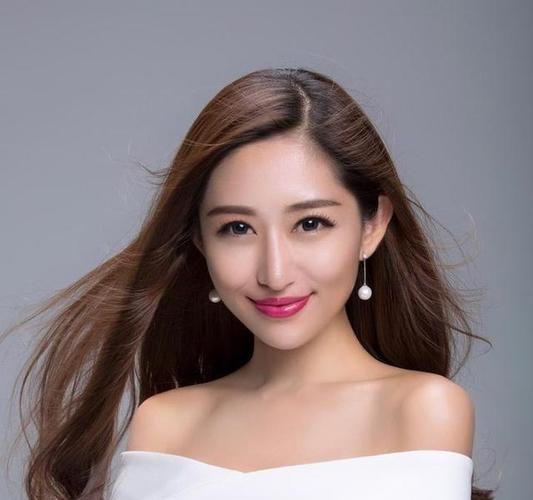 90后美女,浙江经视前主持人,却因"吃蝙蝠",被网友指责好几天