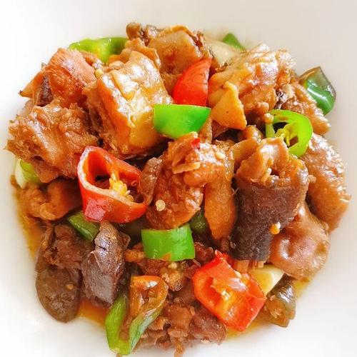 烧鸡块家常做法,鸡肉鲜嫩入味超下饭,学会今晚就吃它!